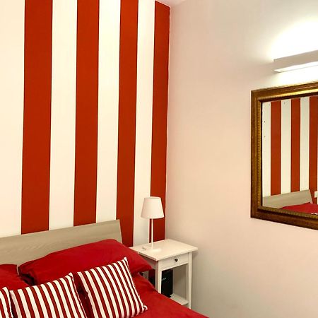 Casa Giulia, Nuovo Appartamento In Centro! Napoli Ngoại thất bức ảnh