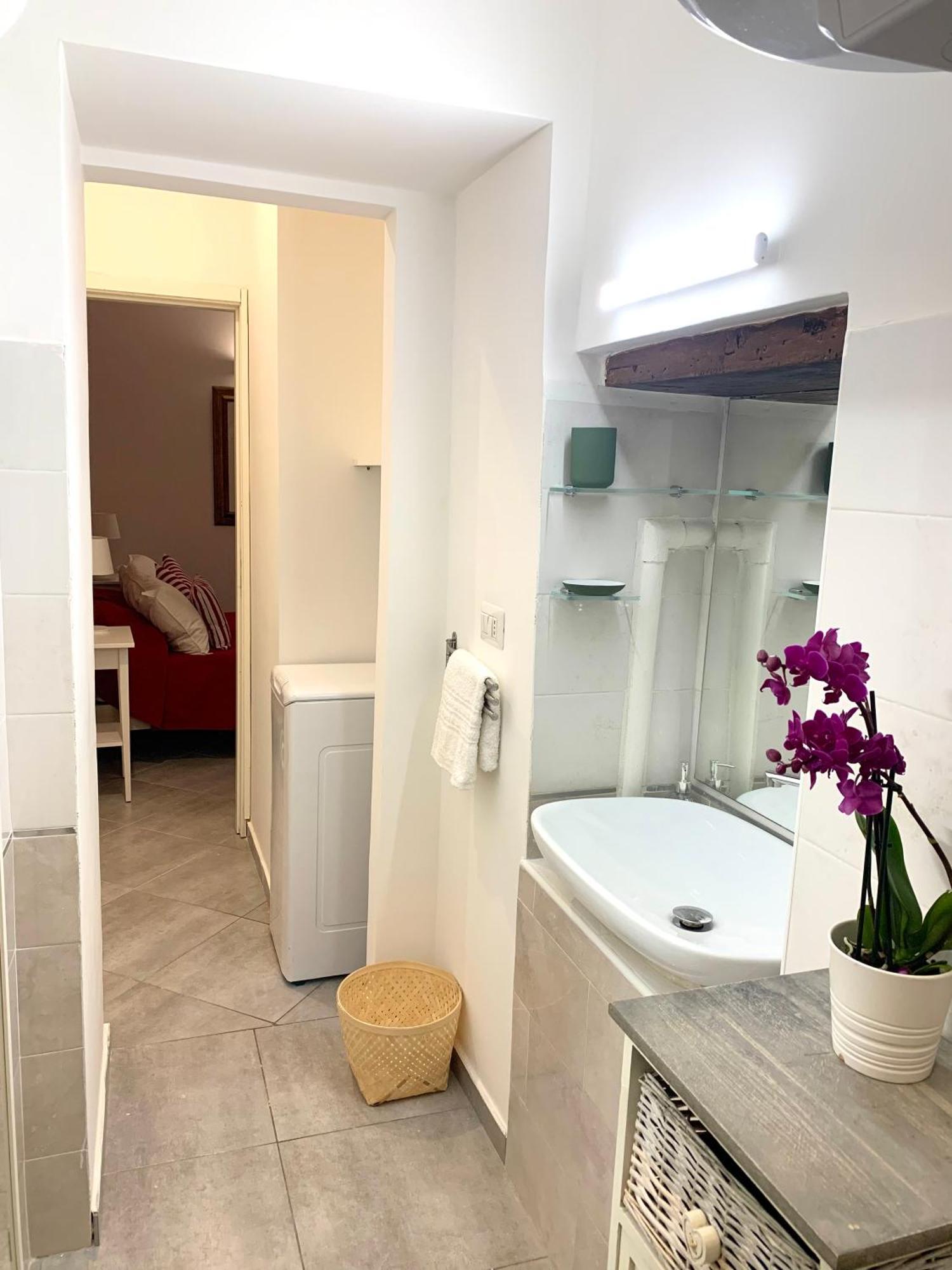 Casa Giulia, Nuovo Appartamento In Centro! Napoli Ngoại thất bức ảnh